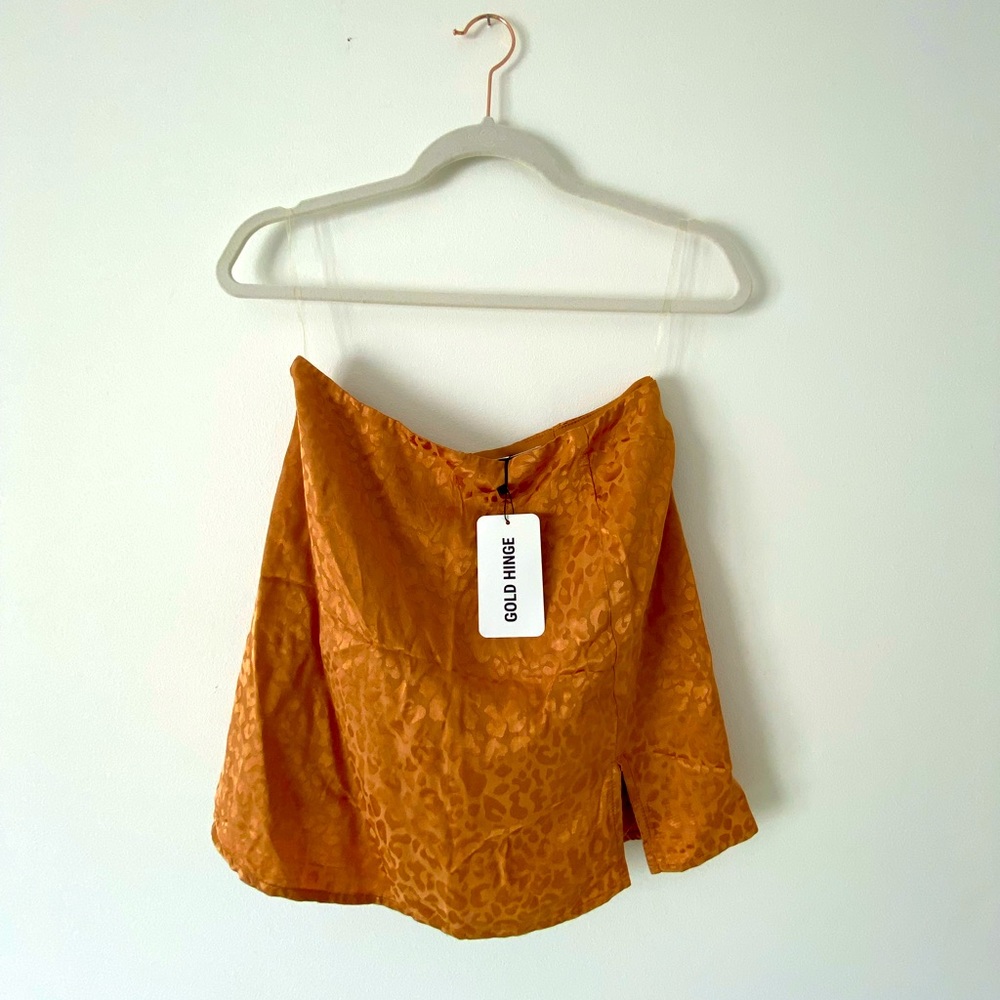 BNWT Gold Hinge Skirt